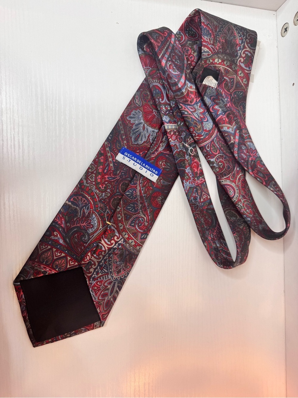 Oscar de la Renta Red Paisley Tie